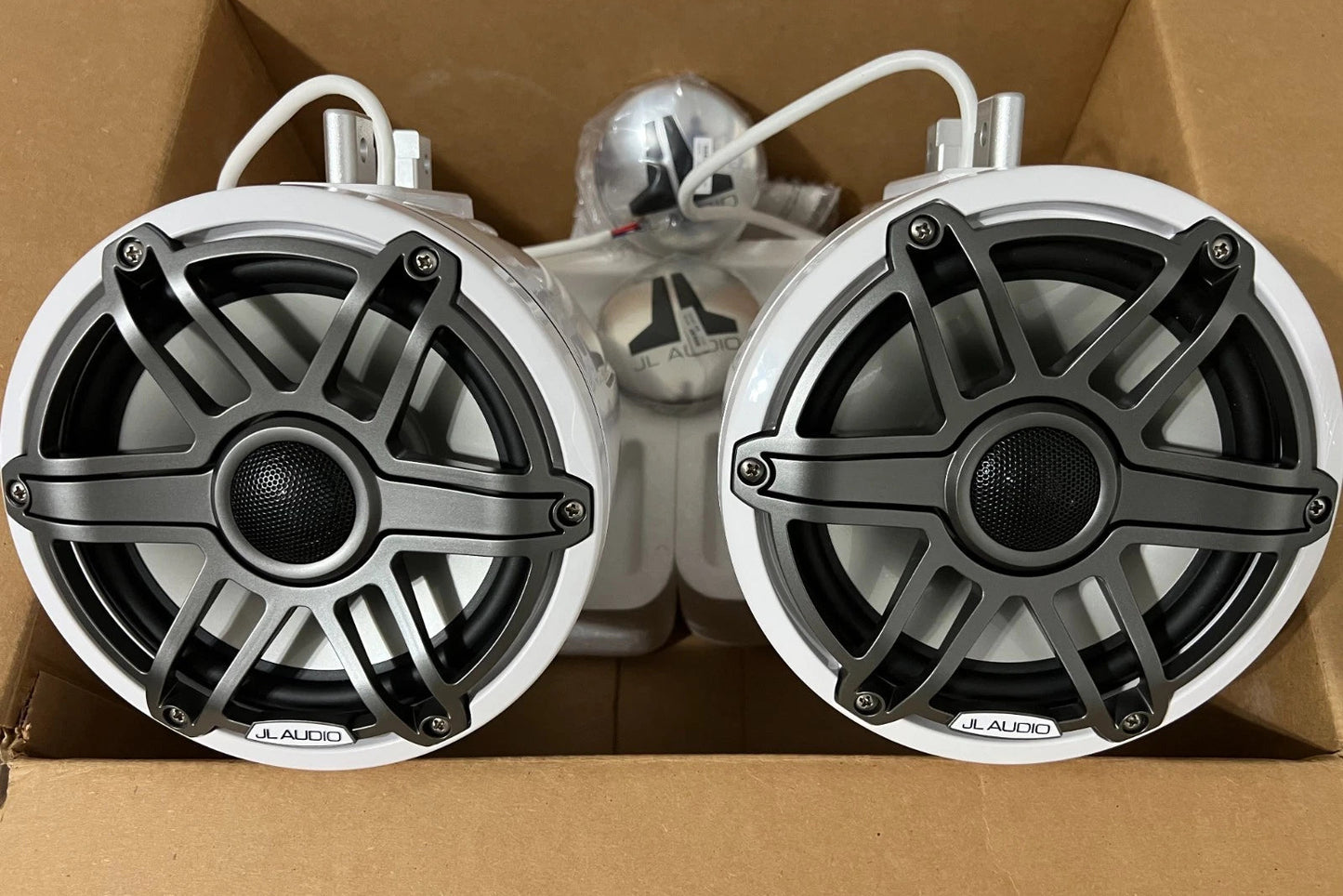 JL Audio M6-770-ETXv3-Gw-S-GwGm 7.7" Wake Tower Speakers - Open Box